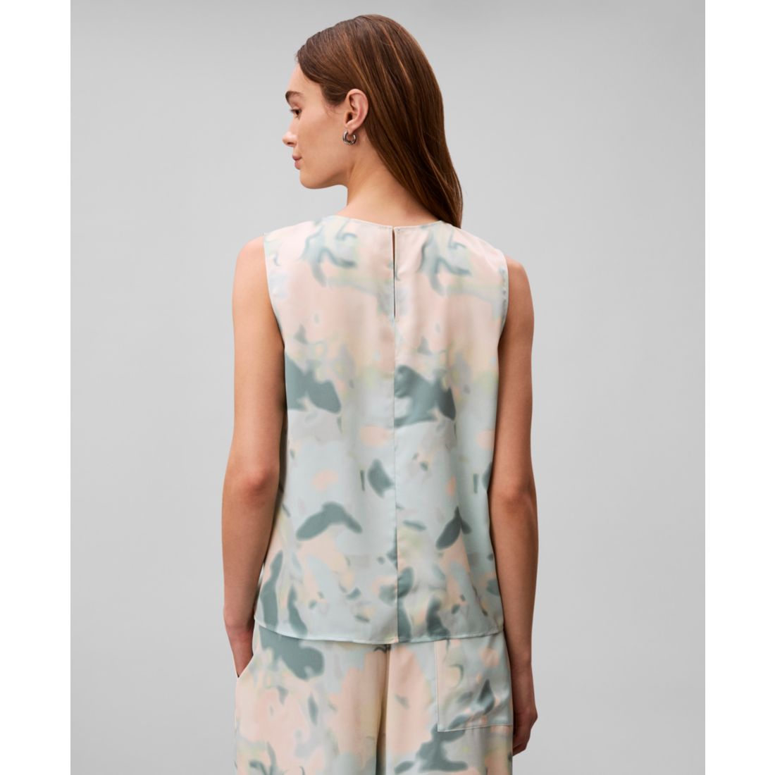 Calvin Klein Women's Printed Sleeveless Crewneck Top