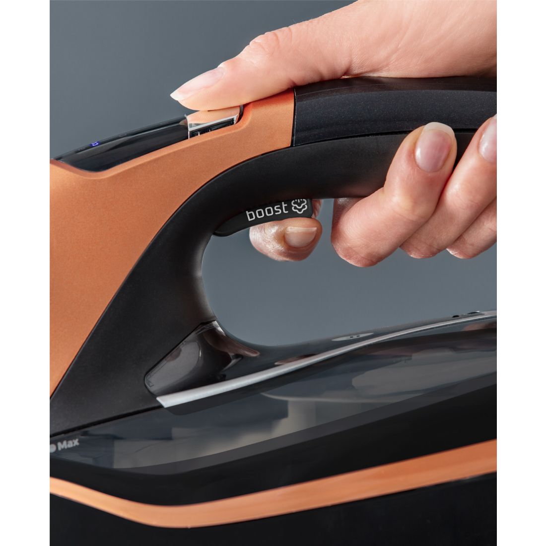 Rowenta SteamForce Pro 1850-Watt Smart Steam Iron