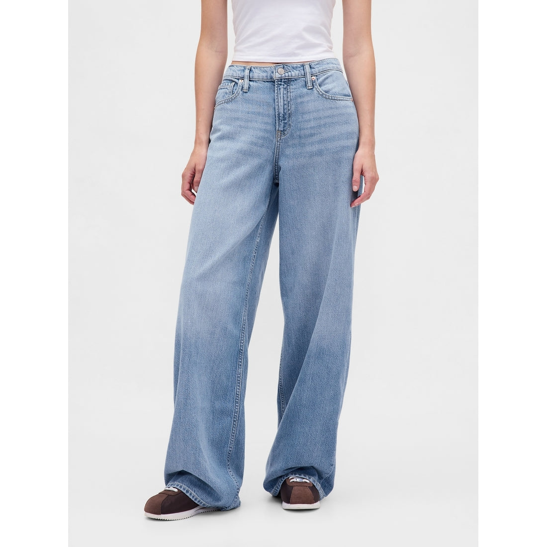 Women's Mid Rise Ultrasoft Baggy Jeans