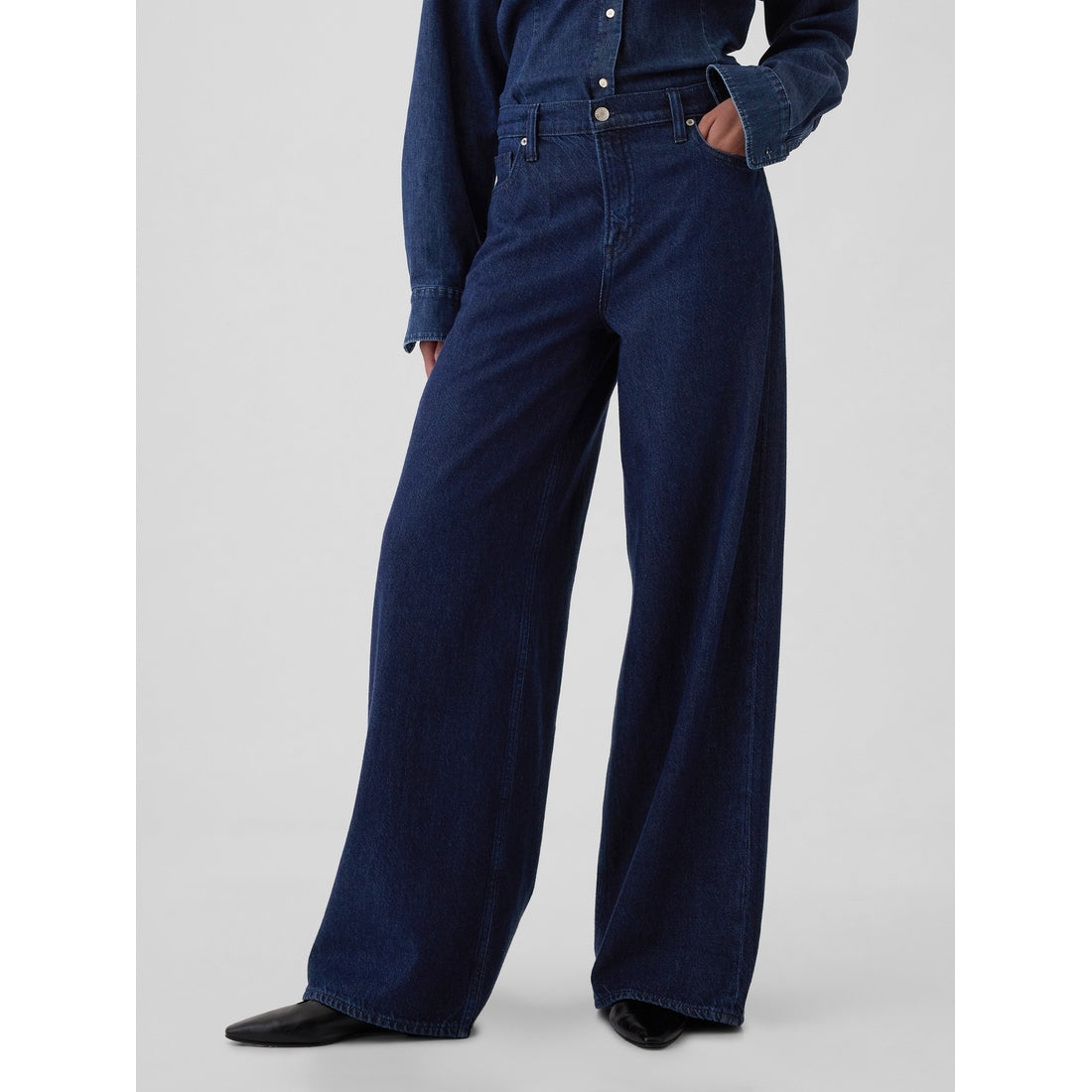 Women's Mid Rise Ultrasoft Baggy Jeans
