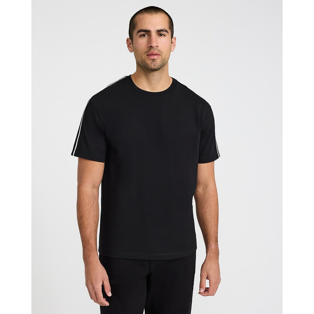 Classic Fit Crew Neck Contrast Trim T-Shirt