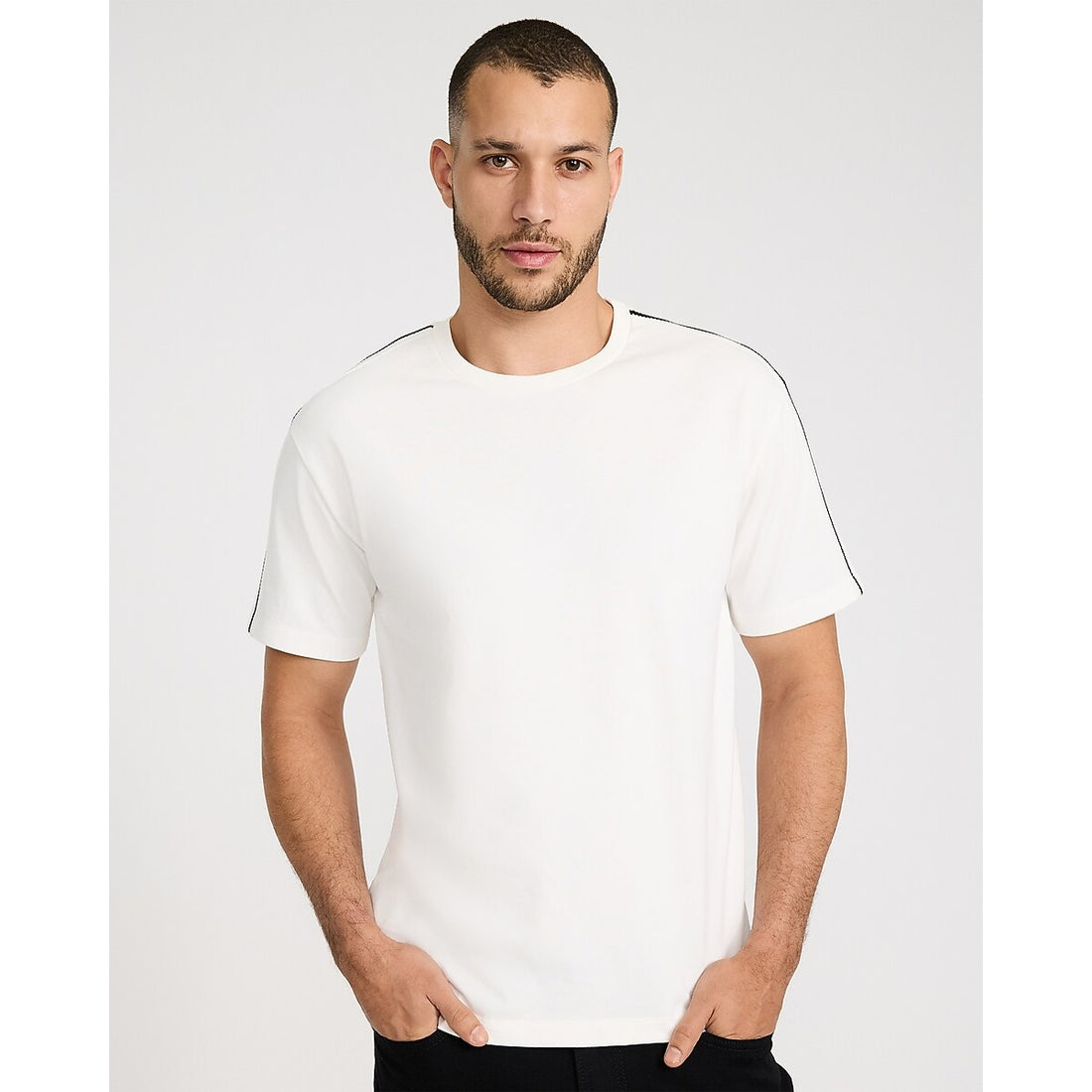 Classic Fit Crew Neck Contrast Trim T-Shirt