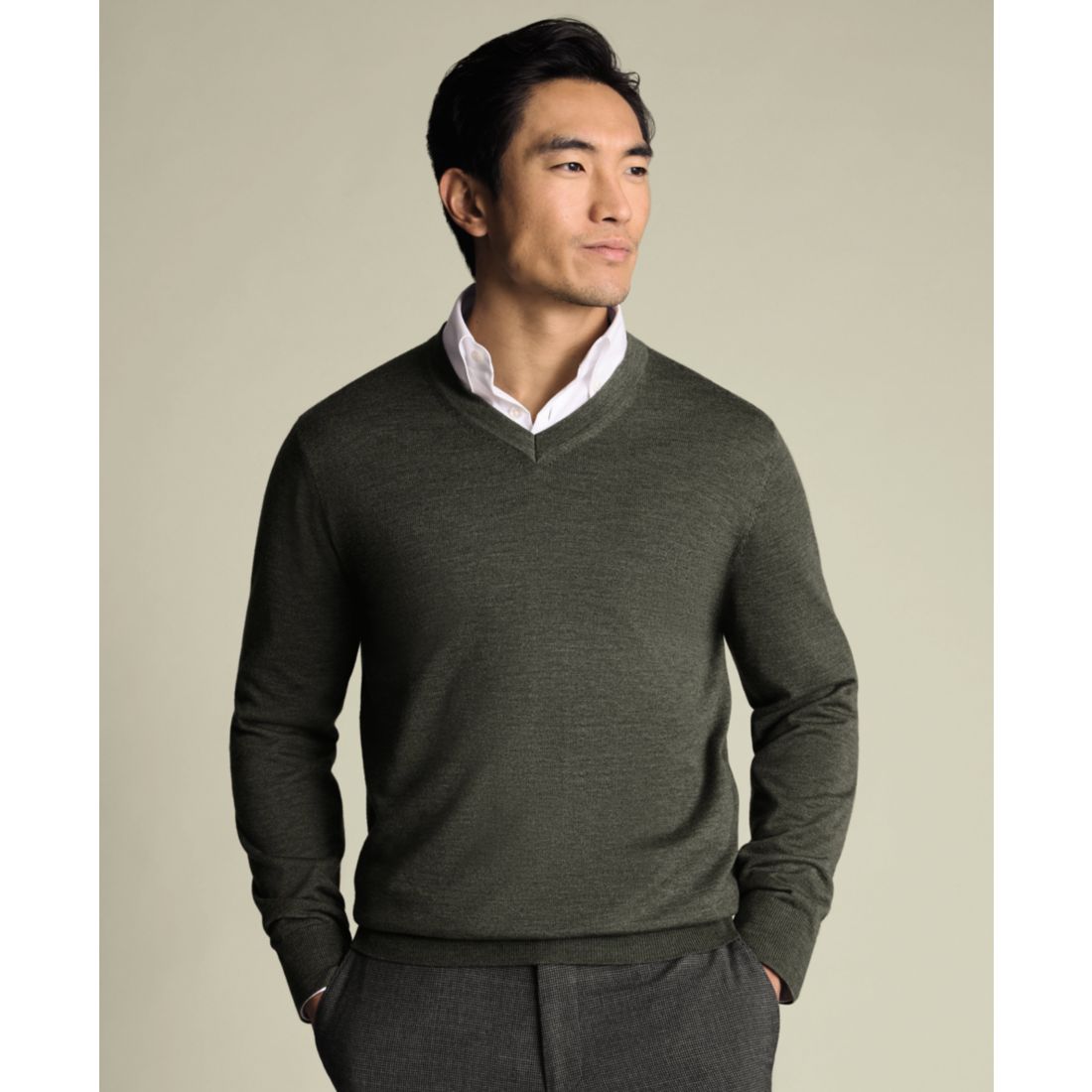 Charles Tyrwhitt Men's V-Neck Regular-Fit Sweater