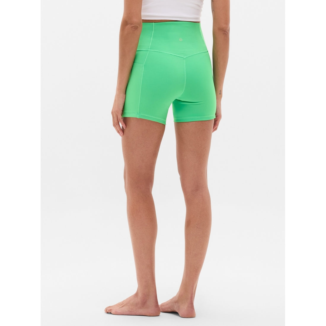 Women's Salutation Stash High Rise 5" Short