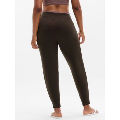 Women's Coaster Luxe High Rise Jogger