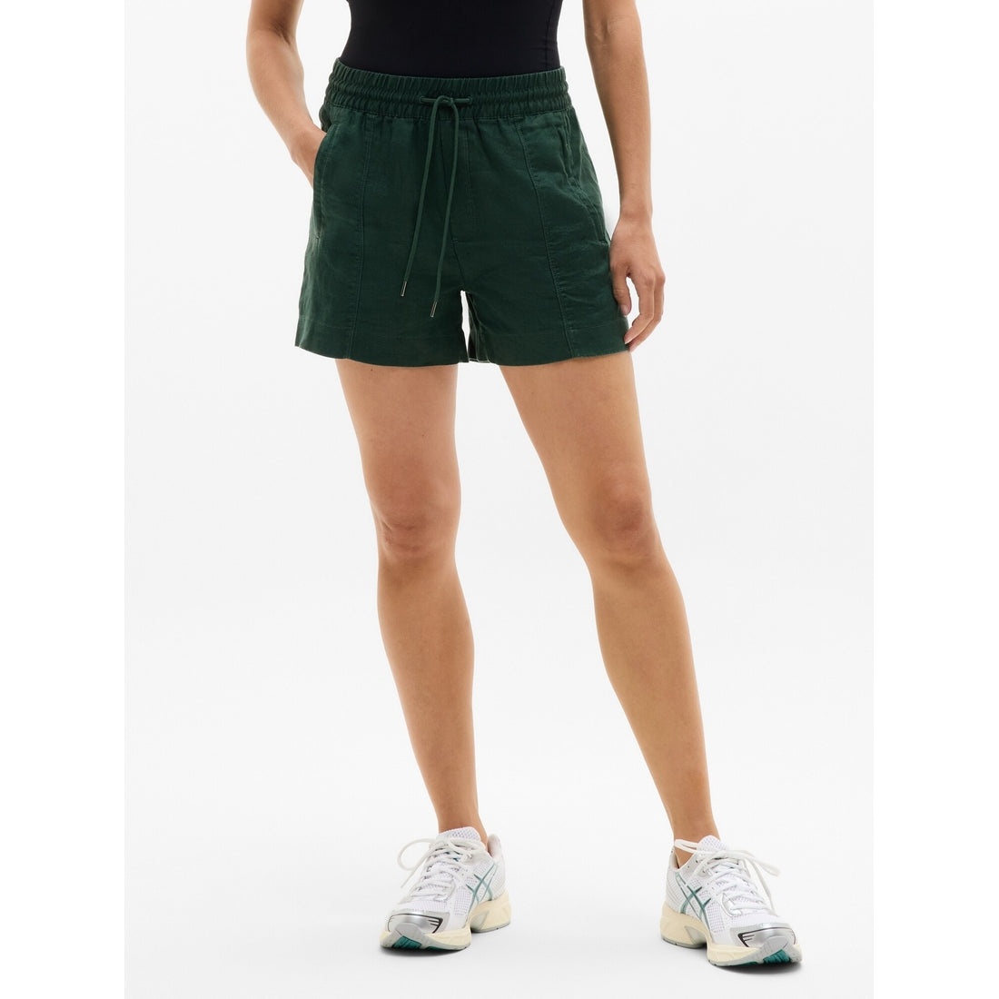 Women's Retreat Linen Mid Rise 4" Short