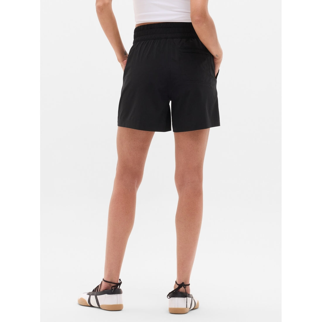 Women's Wayfind High Rise 5" Short