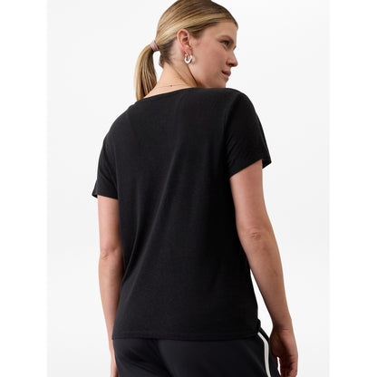 Women's Getaway Linen Blend V-Neck Tee