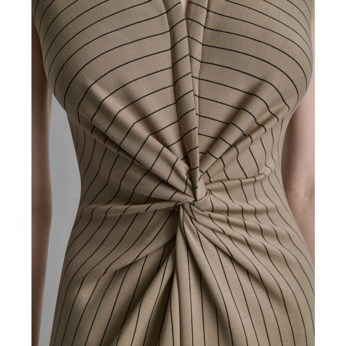 Dkny Women's Sleeveless Collared V-Neck Knot Front Dress