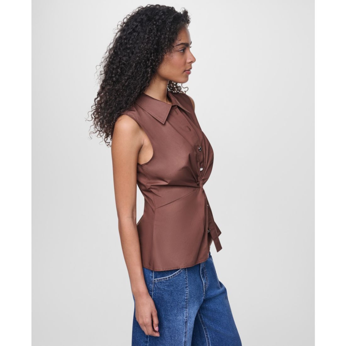 Dkny Jeans Women's Sleeveless Collared Twist Front Button-Up Shirt