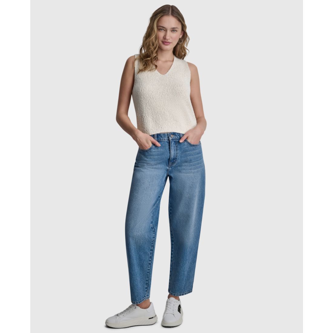 Dkny Jeans Women's Sleeveless V-Neck Rib Logo Charm Cotton Slub Sweater