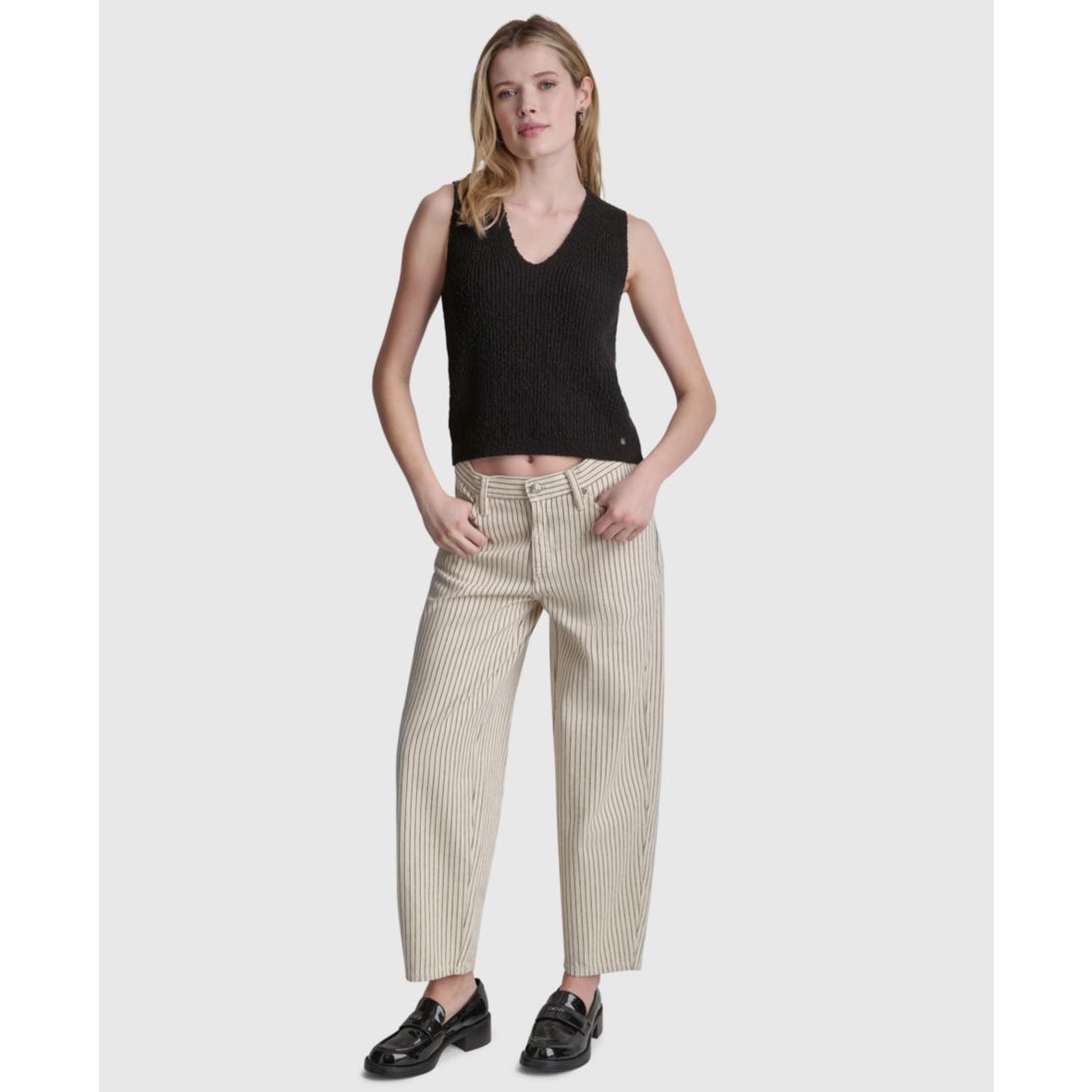 Dkny Jeans Women's Sleeveless V-Neck Rib Logo Charm Cotton Slub Sweater