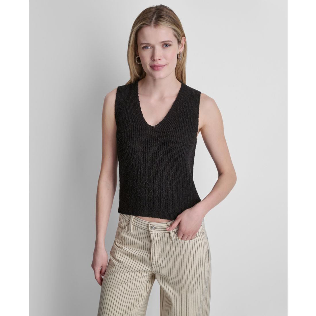 Dkny Jeans Women's Sleeveless V-Neck Rib Logo Charm Cotton Slub Sweater