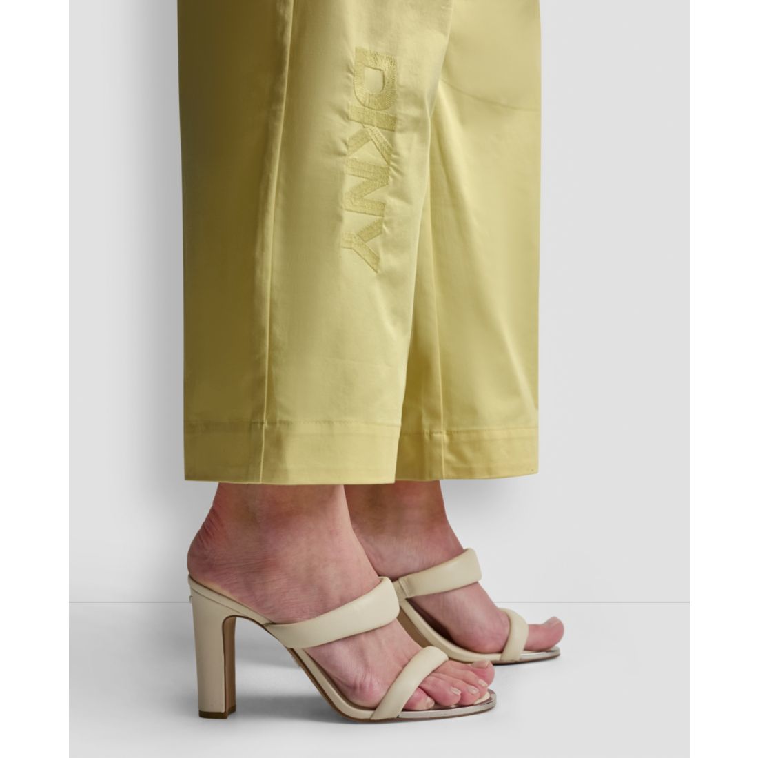 Dkny Women's Zippered Cargo Pants