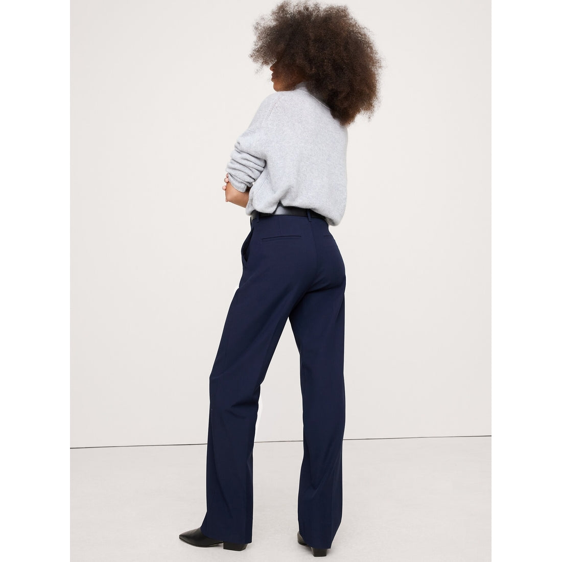 Women's High-Rise Modern Straight City Stretch Pant