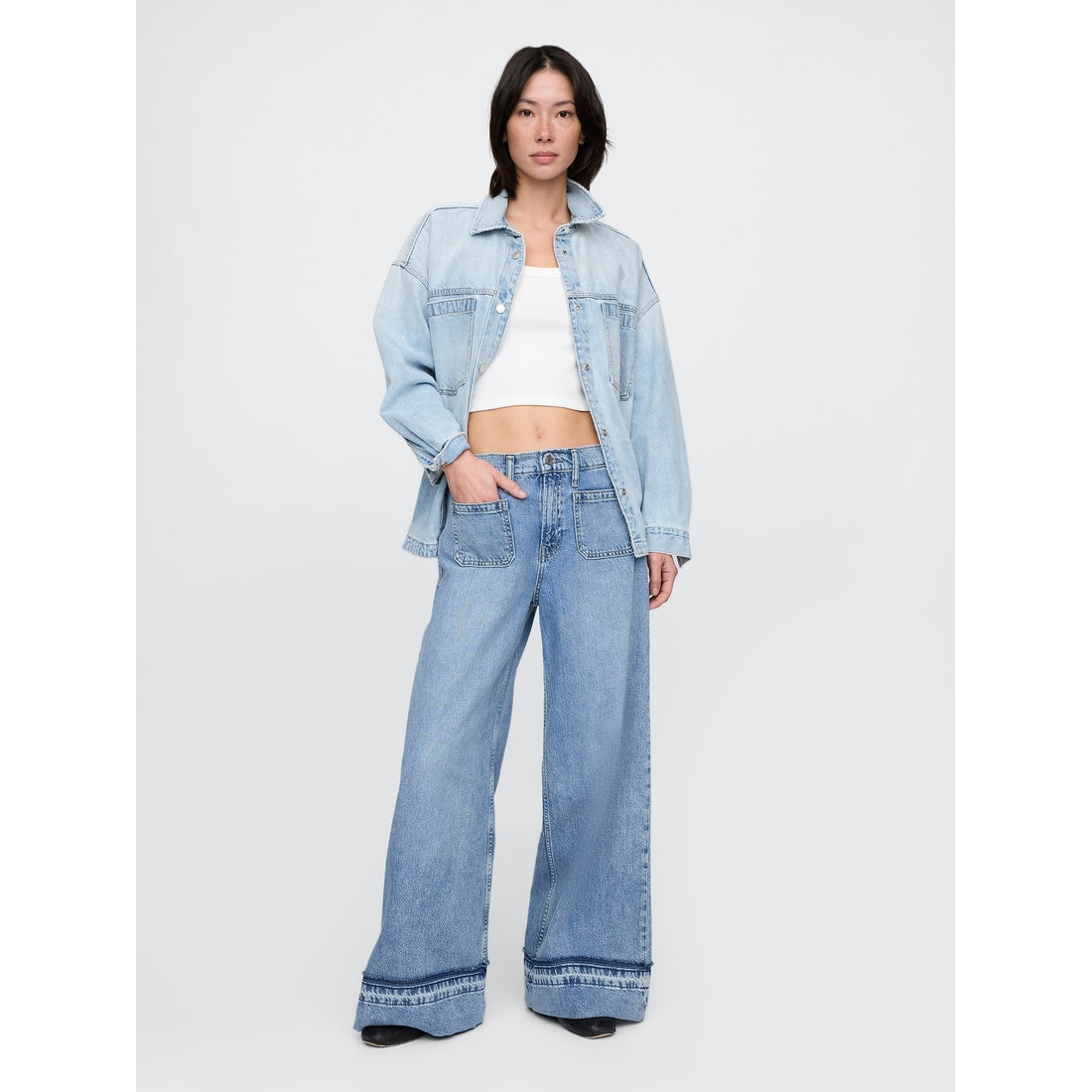 Women's Mid Rise Ultrasoft Baggy Jeans