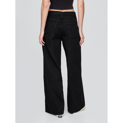 Women's Mid Rise Ultrasoft Baggy Jeans