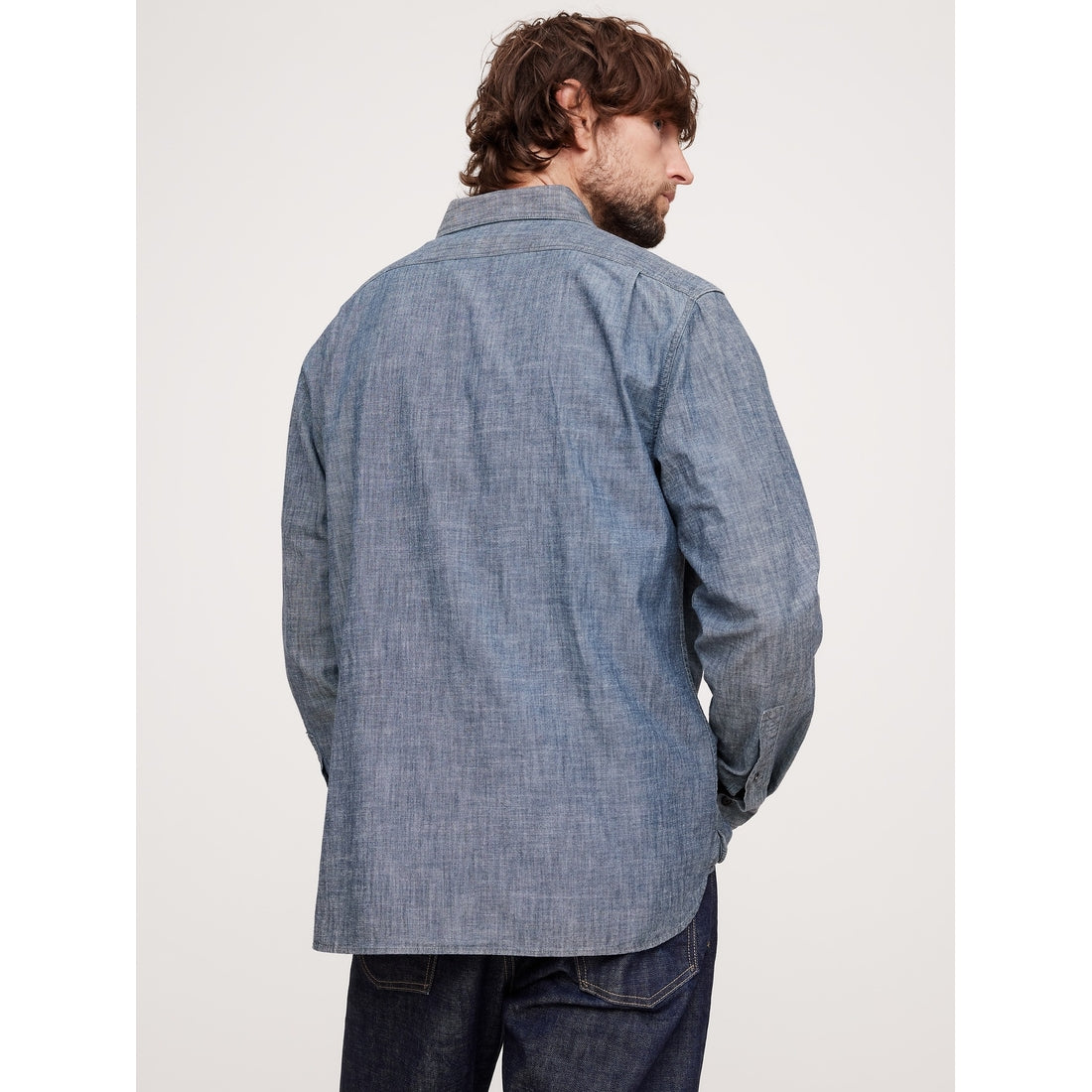 Men's Standard-Fit Chambray Shirt