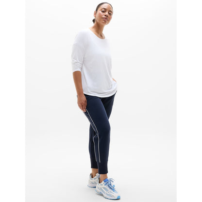 Women's Move With Ease Top