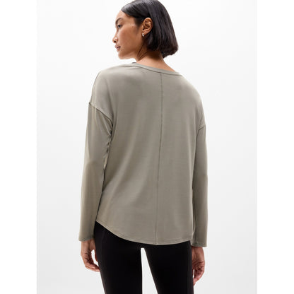 Women's Move With Ease Top