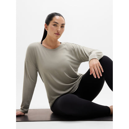 Women's Move With Ease Top