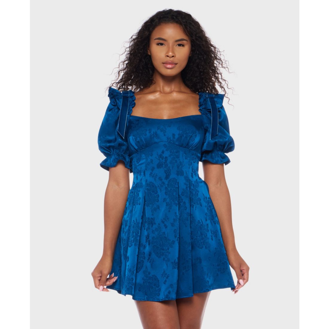 B Darlin Juniors' Puff Sleeve Pleated Short Dress