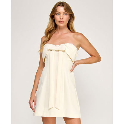 Seni & Cade Juniors' Strapless Mini Dress