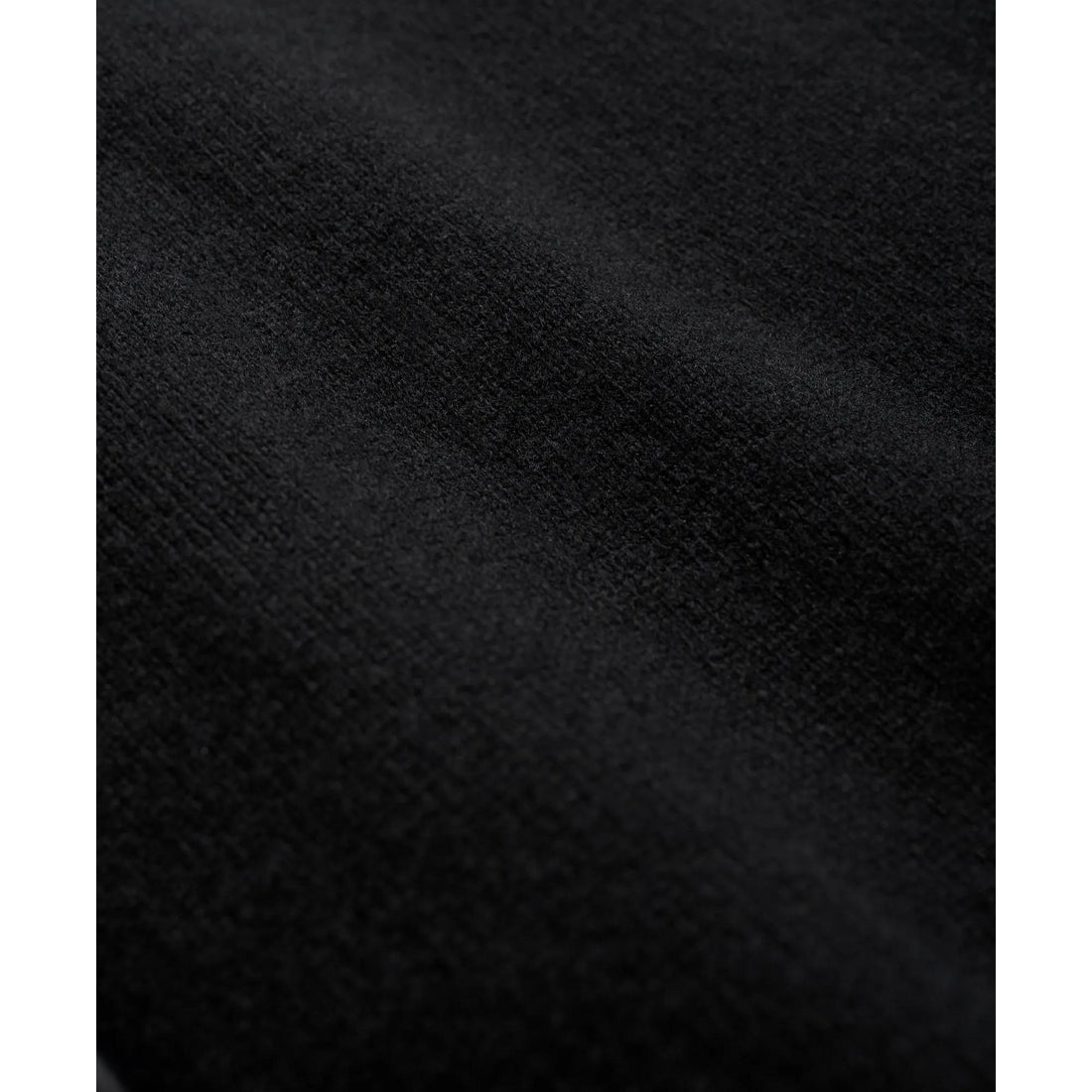 3-Ply Cashmere Turtleneck Sweater