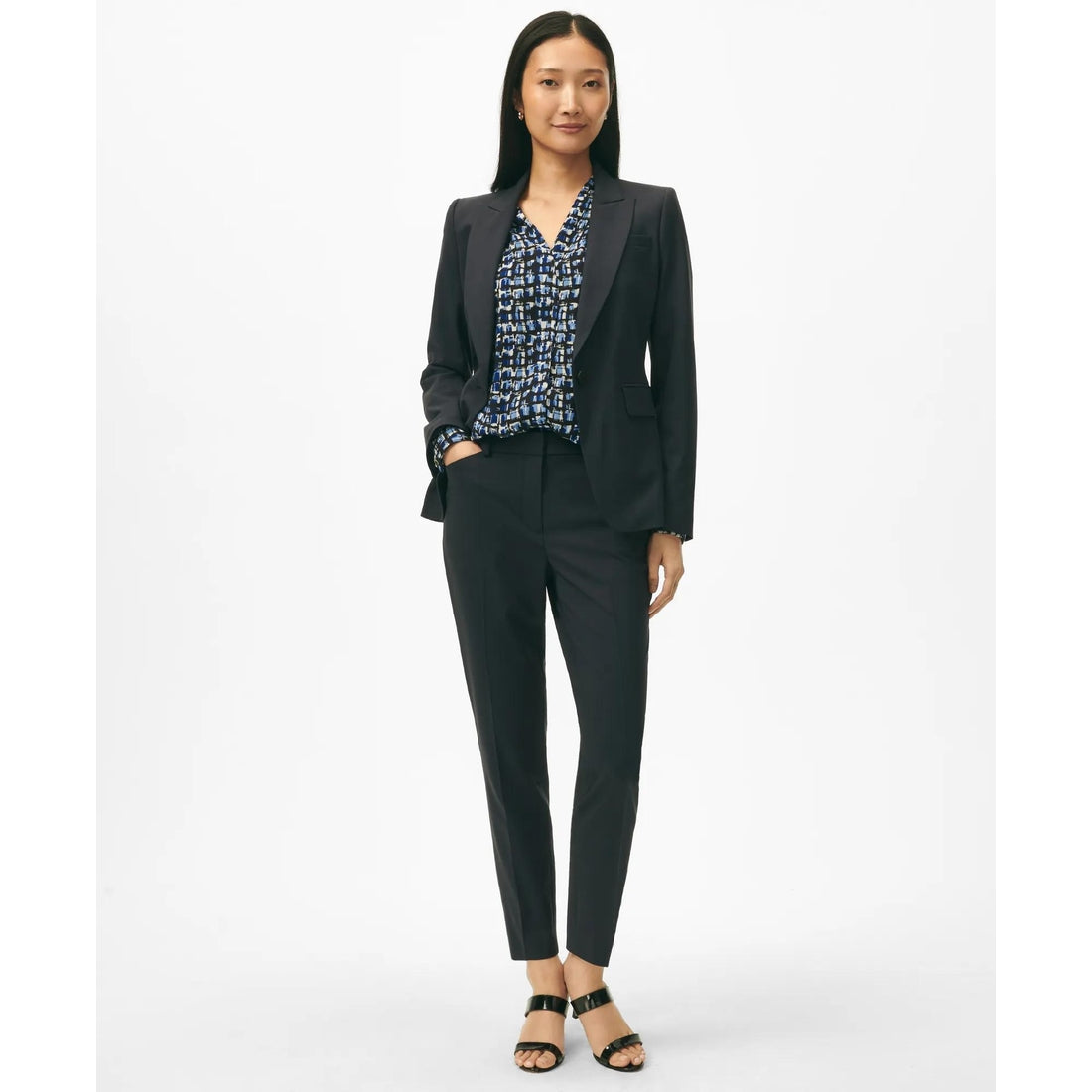 The Essentials Brooks Brothers Stretch Wool Slim Crop Pants