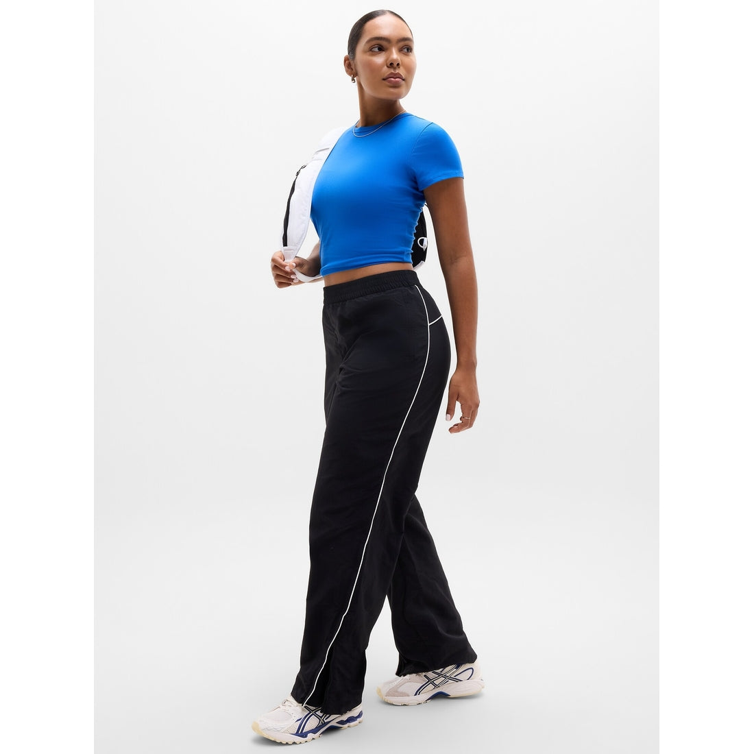 Women's On The Move Mid Rise Track Pant