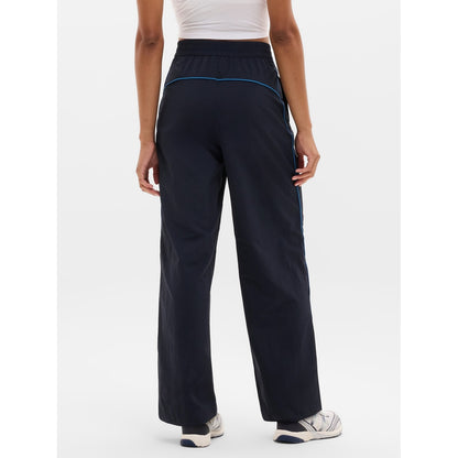 Women's On The Move Mid Rise Track Pant
