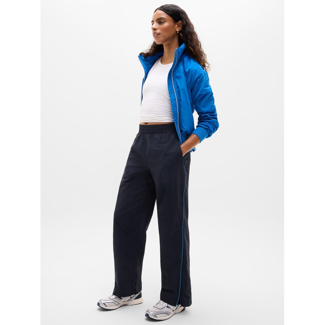 Women's On The Move Mid Rise Track Pant