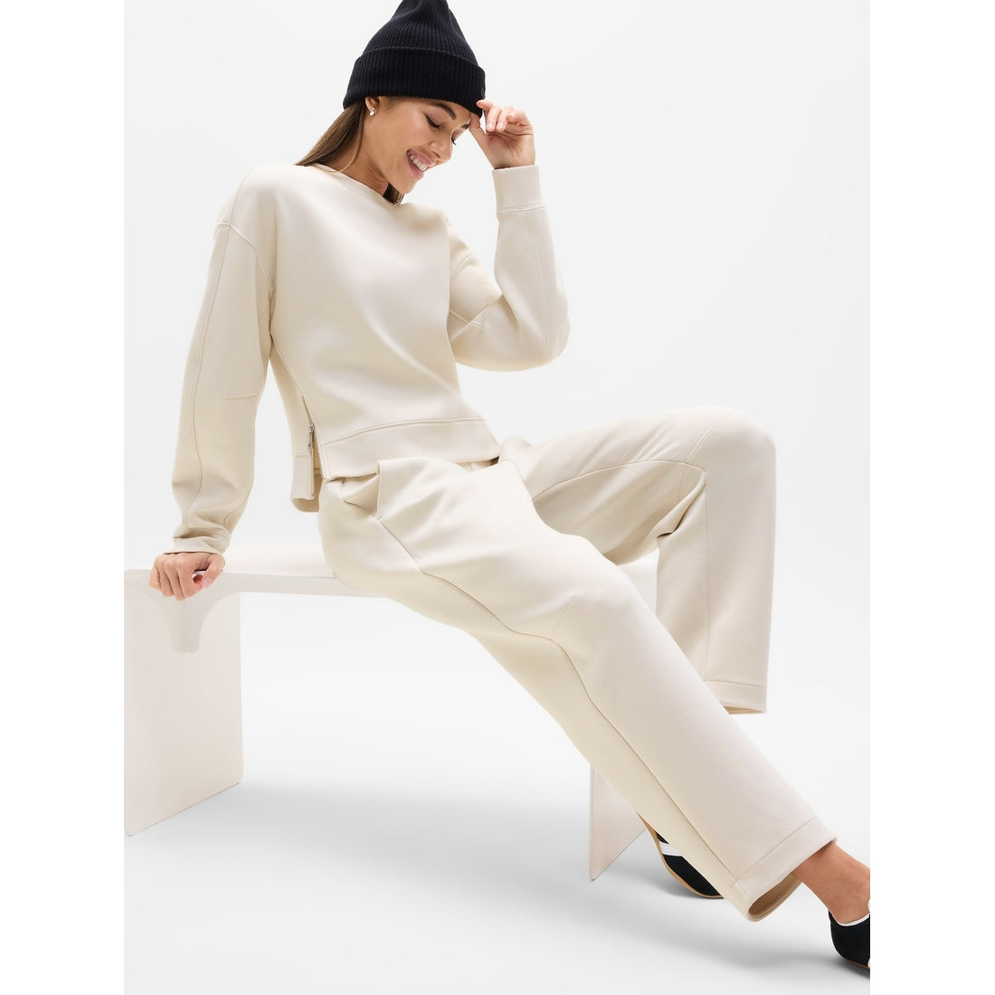 Women's Form Knit Crew Sweatshirt