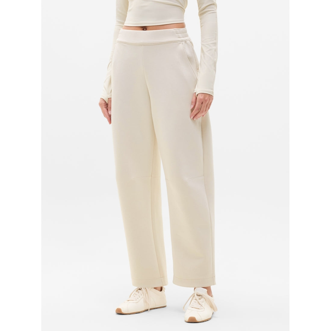 Women's Form Knit Mid Rise Barrel Pant
