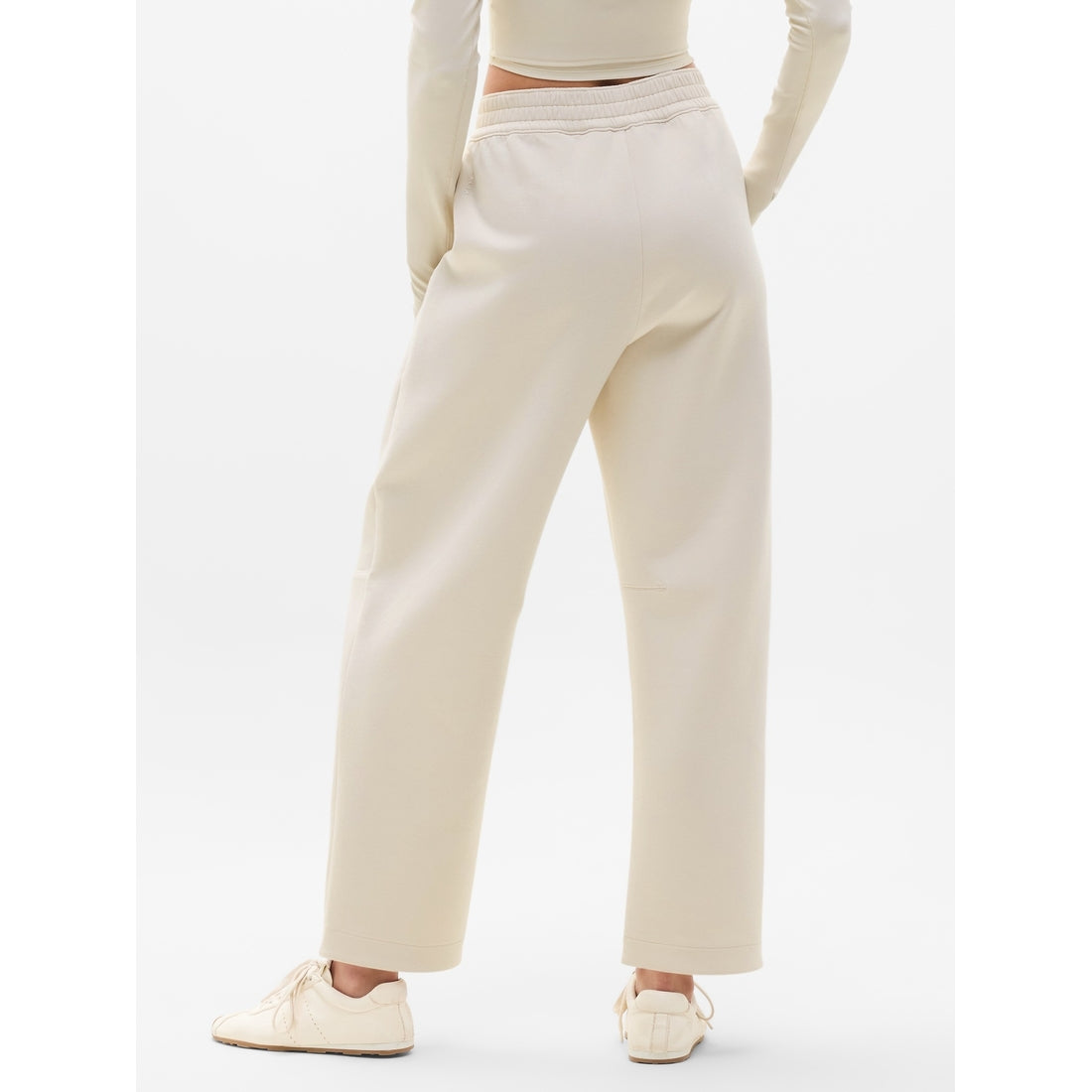 Women's Form Knit Mid Rise Barrel Pant