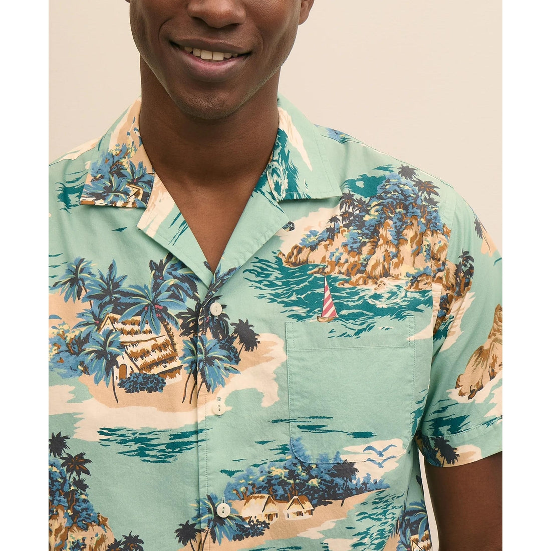 Cotton Camp Collar, Island Motif Short-Sleeve Shirt