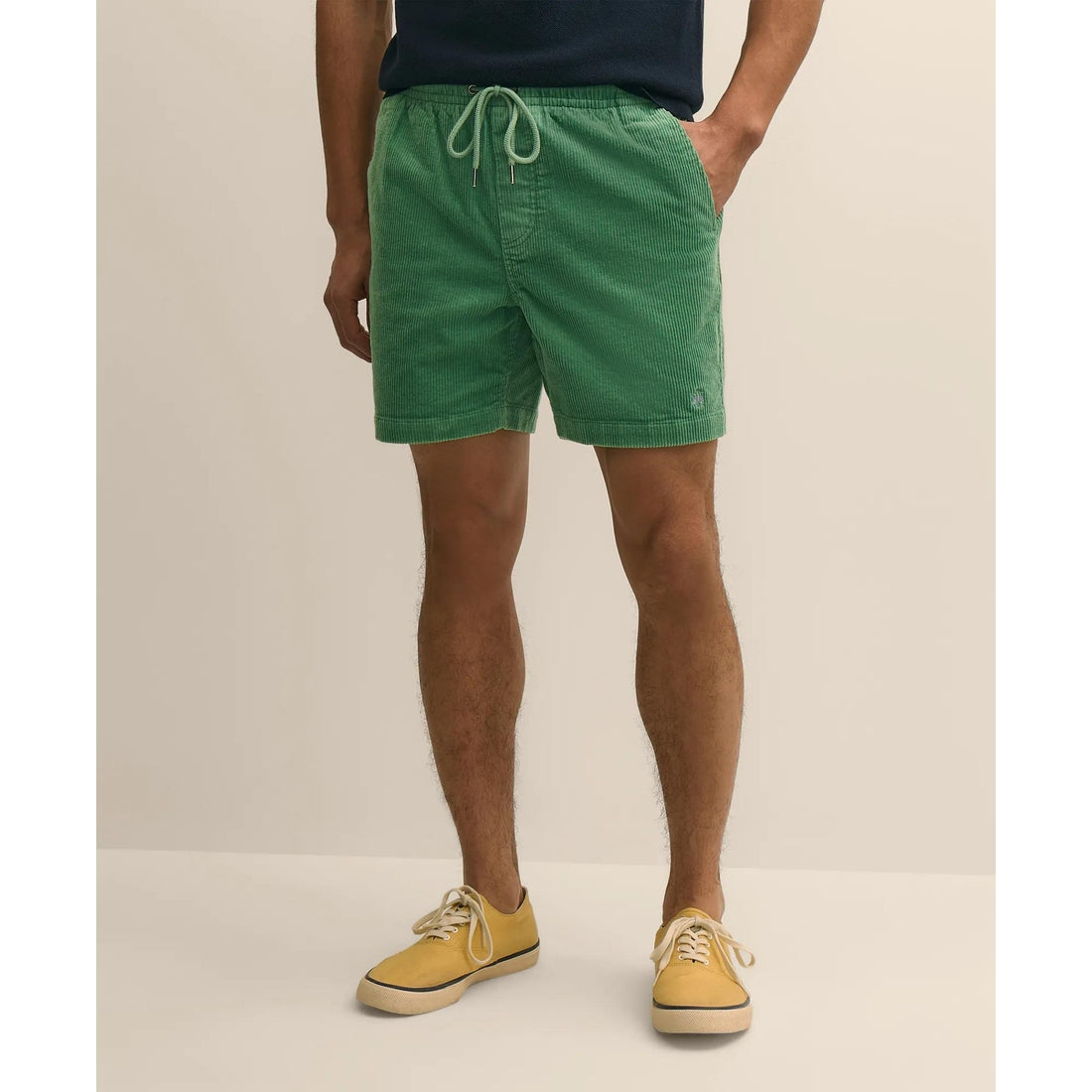 6" Friday Shorts in 8-Wale Cotton Corduroy