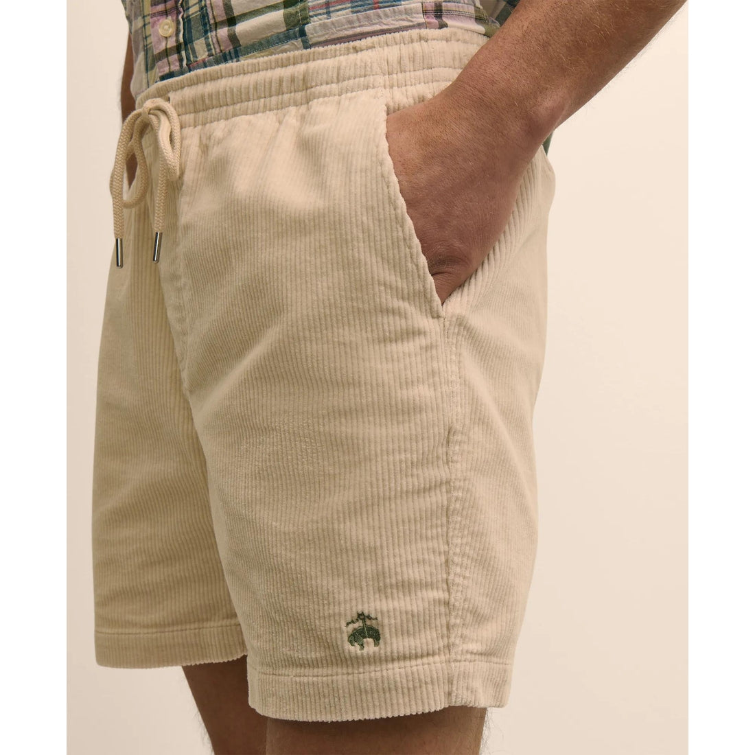 6" Friday Shorts in 8-Wale Cotton Corduroy