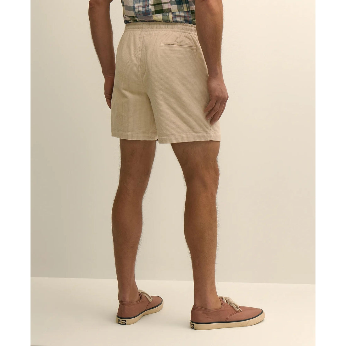6" Friday Shorts in 8-Wale Cotton Corduroy