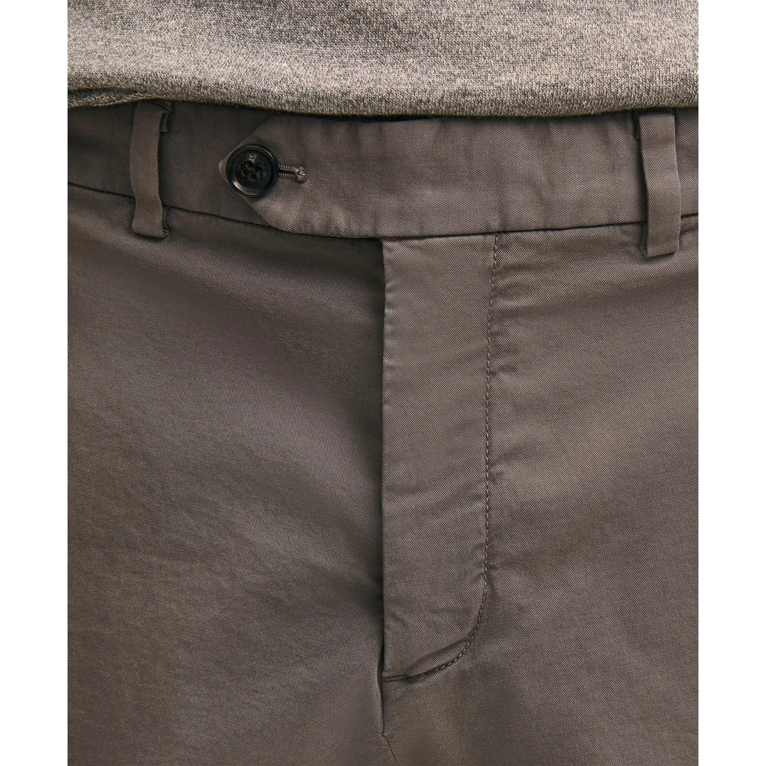 The 7" Friday Chino Short