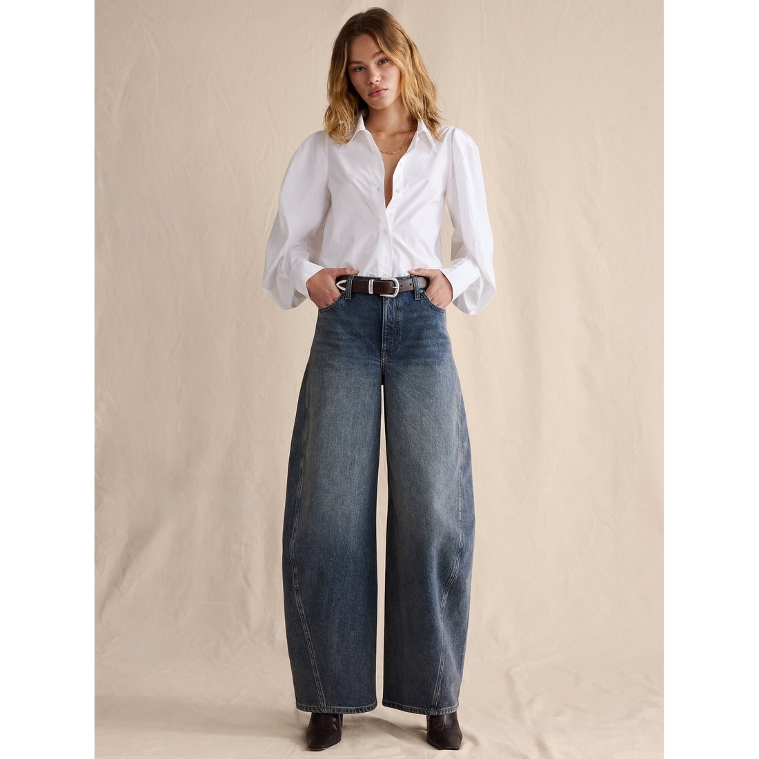 Women's High-Rise Loose Barrel Jean