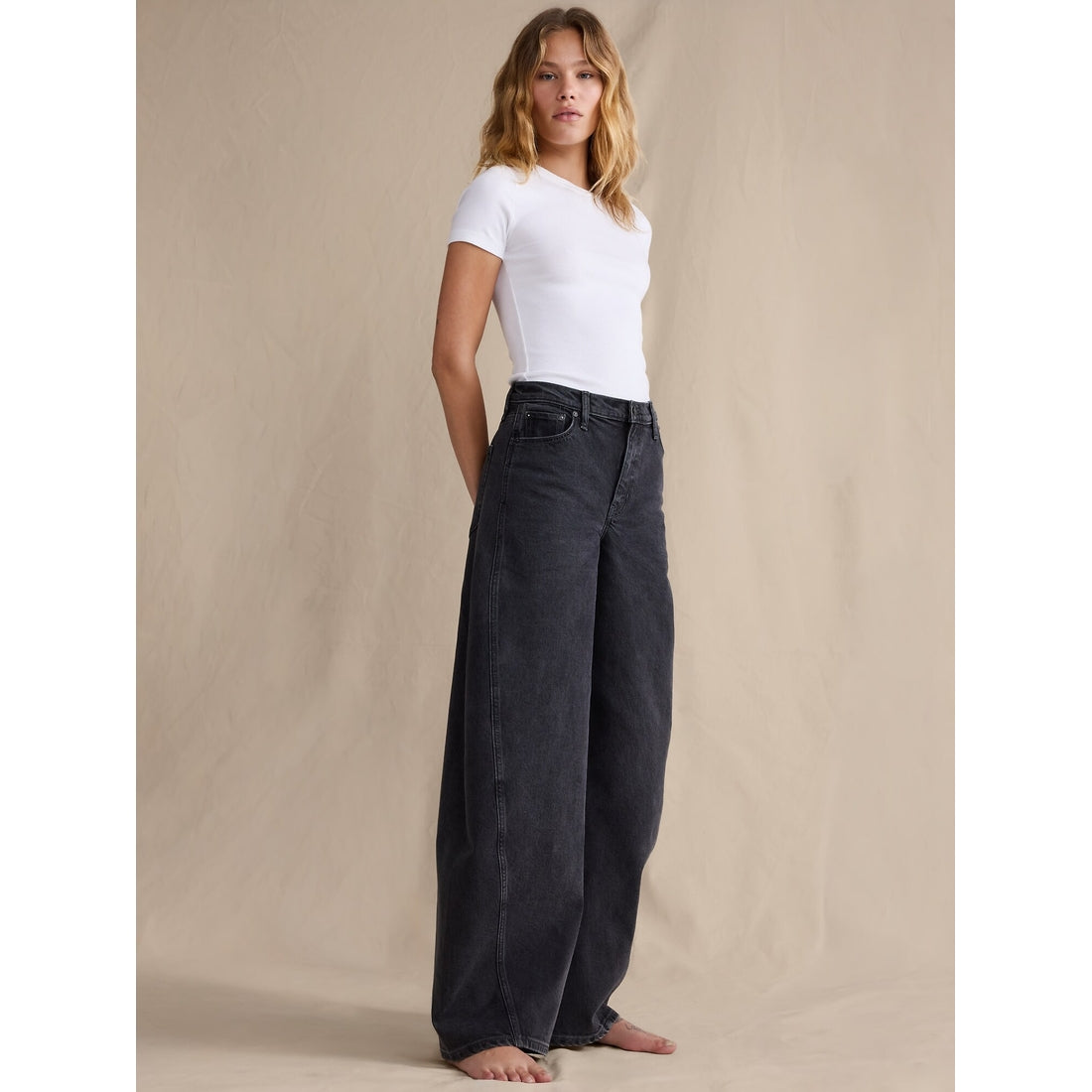 Women's High-Rise Loose Barrel Jean