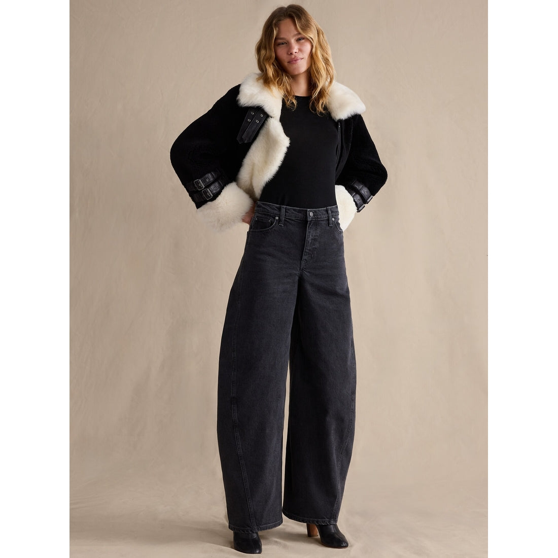 Women's High-Rise Loose Barrel Jean