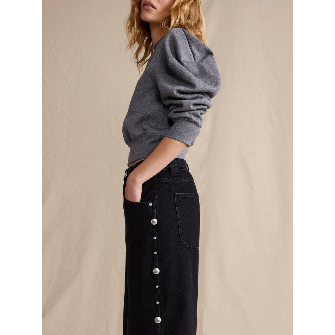 Women's Low-Rise Loose Studded Ankle Jean