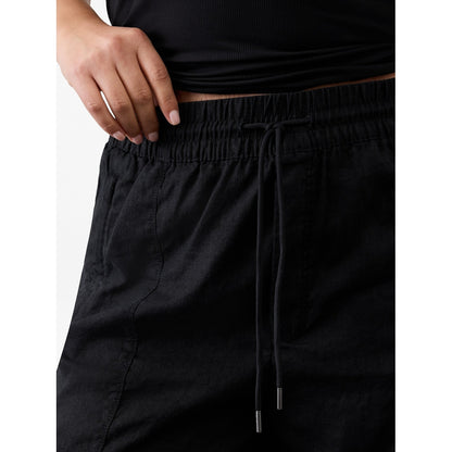Women's Retreat Linen Mid Rise 4" Short