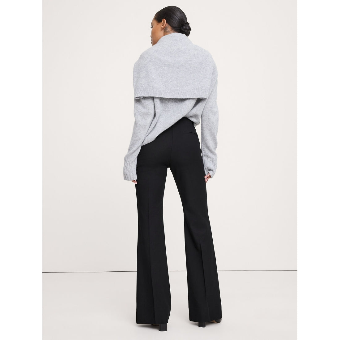 Women's High-Rise Modern Flare City Stretch Pant