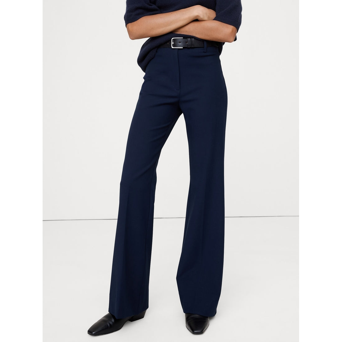 Women's High-Rise Modern Flare City Stretch Pant