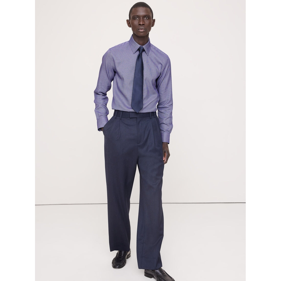 Men's Slim-Fit Wrinkle-Resistant Dress Shirt