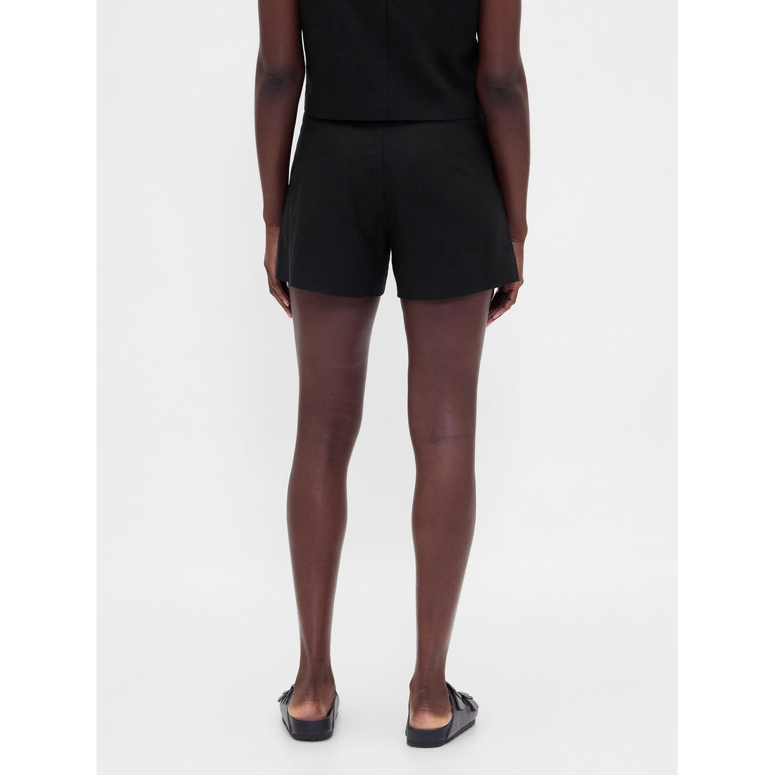 Women's 4" Mid Rise Linen-Blend Shorts