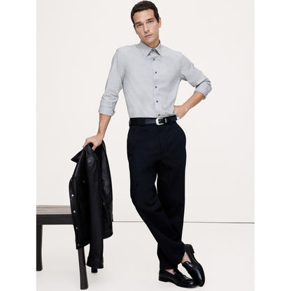 Men's Slim-Fit Wrinkle-Resistant Dress Shirt